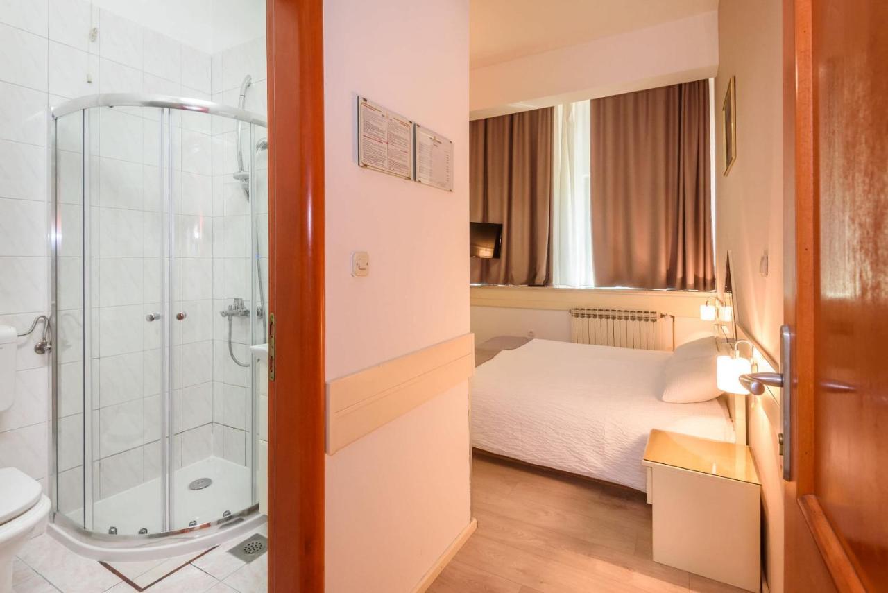 Hotel MB Metković Buitenkant foto